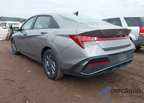 2024 Hyundai Elantra Sel from USA, damaged, VIN KMHLM4DG5RU769532